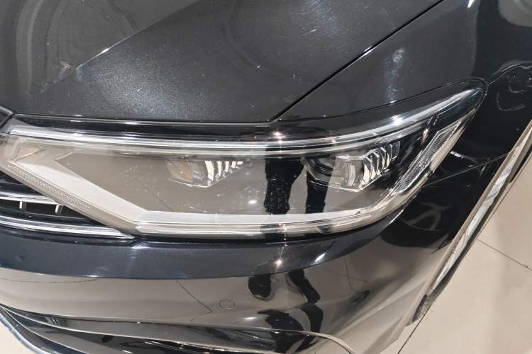 Used Volkswagen Magotan 2023 2 Million Units Limited-Edition 280TSI DSG Comfort Version Left Front Headlight