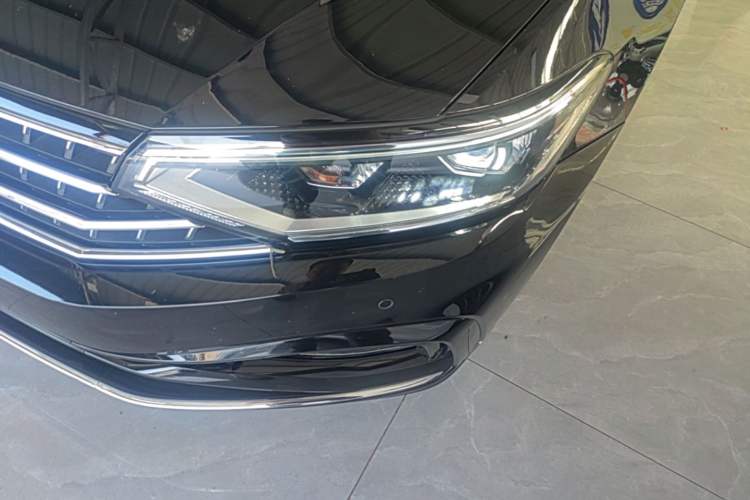 Used Volkswagen Magotan 2023 2 Million Units Commemorative Edition 330TSI DSG Luxury Version Left Front Headlight