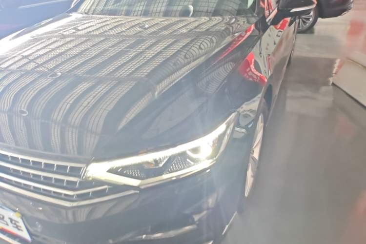 Used Volkswagen Magotan 2023 2 Million Units Limited-Edition 280TSI DSG Comfort Version Left Front Headlight