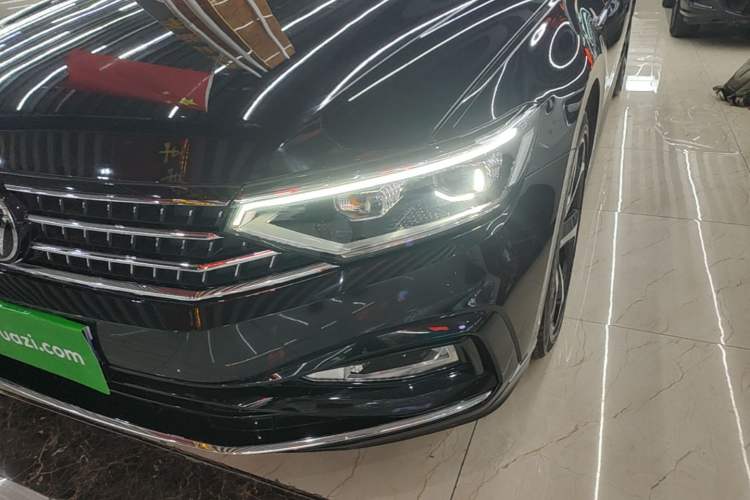 Used Volkswagen Magotan 2023 2 Million Units Commemorative Edition 330TSI DSG Luxury Version Left Front Headlight