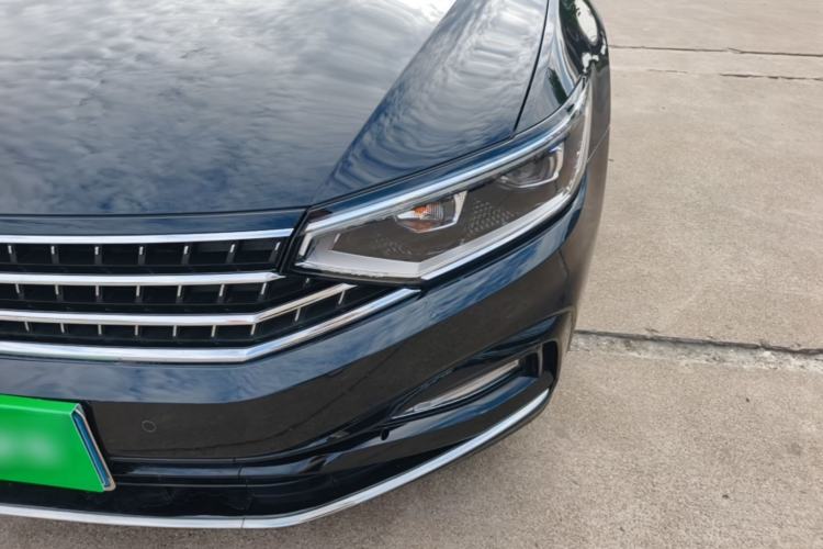 Used Volkswagen Magotan 2023 2 Million Units Limited Edition 330TSI DSG Leading Version Left Front Headlight