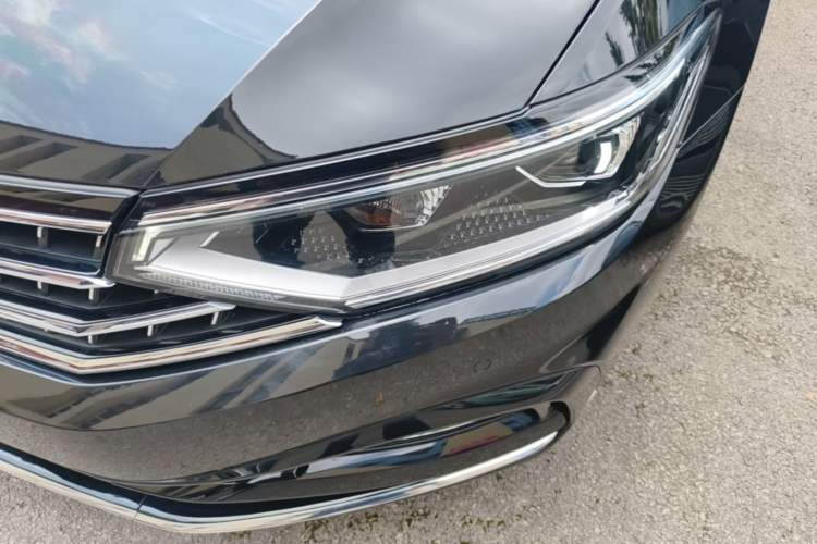 Used Volkswagen Magotan 2023 2 Million Units Limited-Edition 280TSI DSG Comfort Version Left Front Headlight