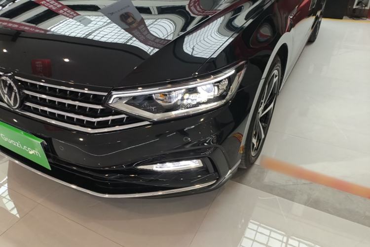 Used Volkswagen Magotan 2023 2 Million Units Commemorative Edition 330TSI DSG Luxury Version Left Front Headlight