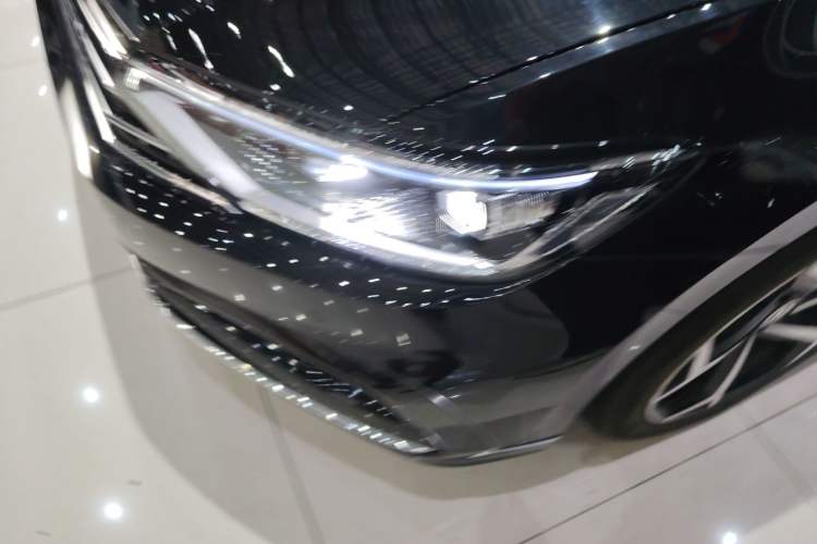 Used Volkswagen Magotan 2023 2 Million Units Limited Edition 330TSI DSG Leading Version Left Front Headlight