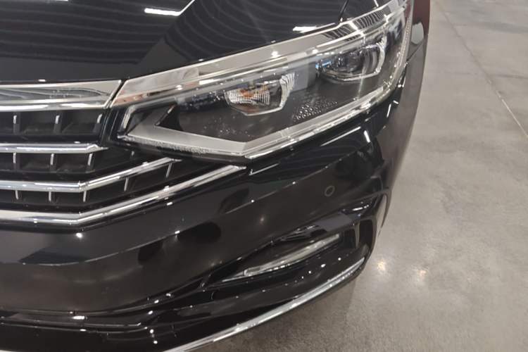 Used Volkswagen Magotan 2023 2 Million Units Limited Edition 330TSI DSG Leading Version Left Front Headlight