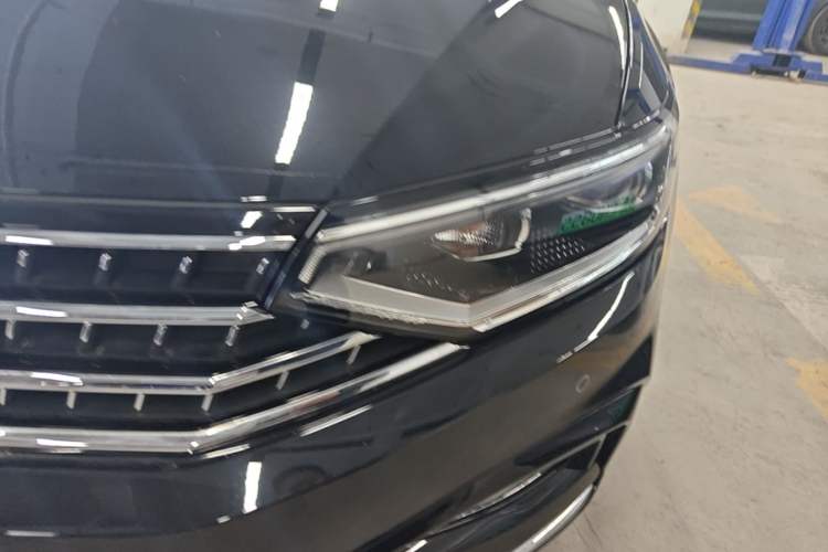 Used Volkswagen Magotan 2023 2 Million Units Commemorative Edition 330TSI DSG Luxury Version Left Front Headlight