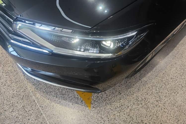 Used Volkswagen Magotan 2023 2 Million Units Limited-Edition 280TSI DSG Comfort Version Left Front Headlight