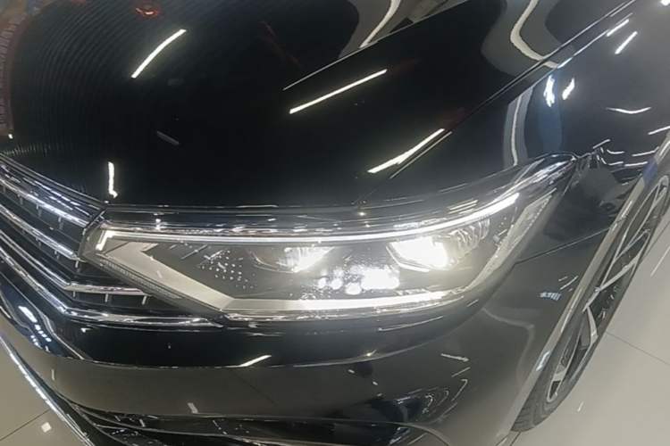Used Volkswagen Magotan 2023 2 Million Units Limited Edition 330TSI DSG Leading Version Left Front Headlight
