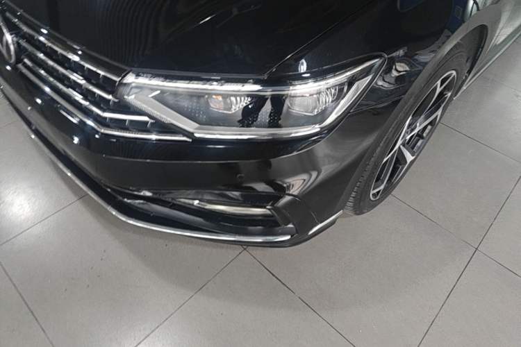 Used Volkswagen Magotan 2023 2 Million Units Limited Edition 280TSI DSG Leading Version Left Front Headlight
