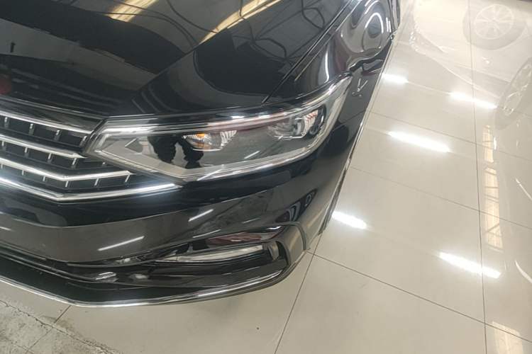 Used Volkswagen Magotan 2023 2 Million Units Commemorative Edition 330TSI DSG Luxury Version Left Front Headlight