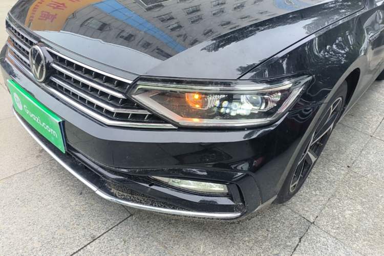 Used Volkswagen Magotan 2023 2 Million Units Limited Edition 330TSI DSG Leading Version Left Front Headlight