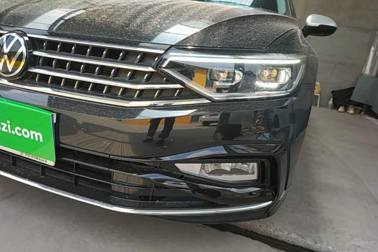 Used Volkswagen Magotan 2023 2 Million Units Commemorative Edition 330TSI DSG Luxury Version Left Front Headlight