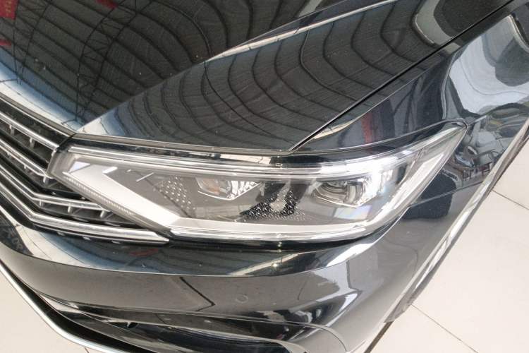 Used Volkswagen Magotan 2023 2 Million Units Limited-Edition 280TSI DSG Comfort Version Left Front Headlight