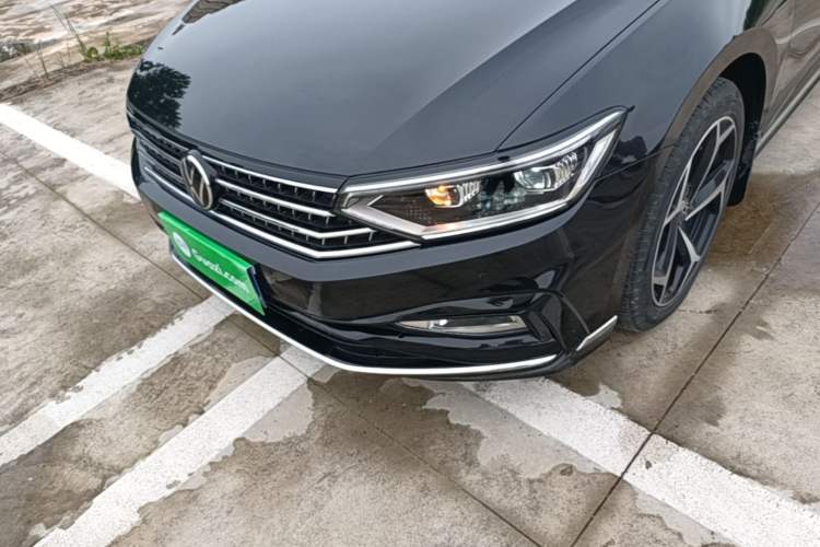 Used Volkswagen Magotan 2023 2 Million Units Limited Edition 330TSI DSG Leading Version Left Front Headlight