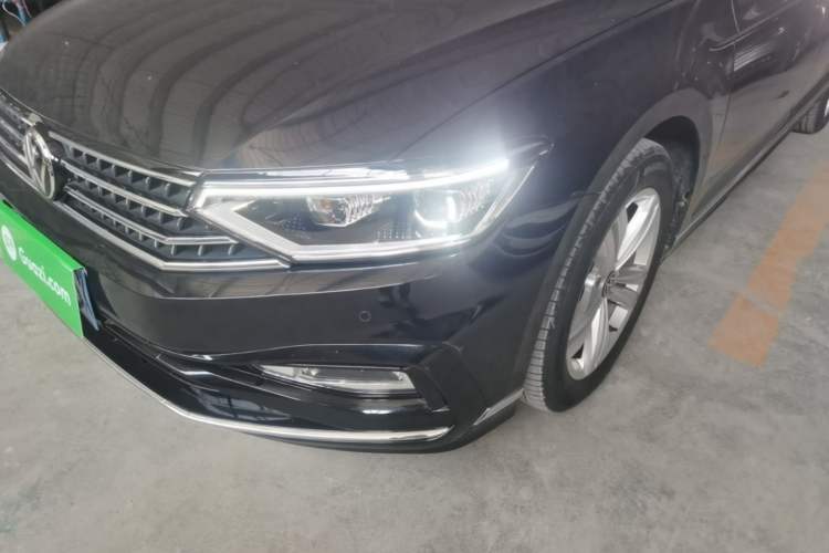 Used Volkswagen Magotan 2023 2 Million Units Limited-Edition 280TSI DSG Comfort Version Left Front Headlight