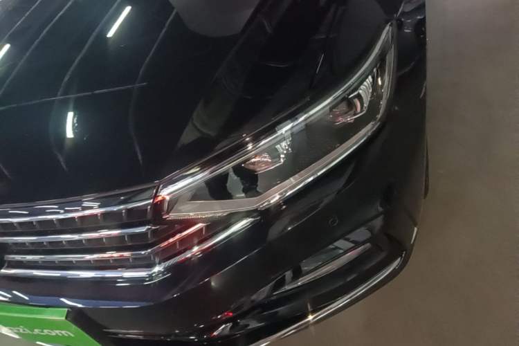 Used Volkswagen Magotan 2023 2 Million Units Limited Edition 330TSI DSG Leading Version Left Front Headlight