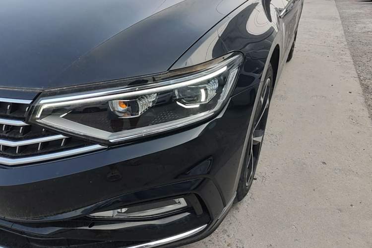 Used Volkswagen Magotan 2023 2 Million Units Commemorative Edition 330TSI DSG Luxury Version Left Front Headlight