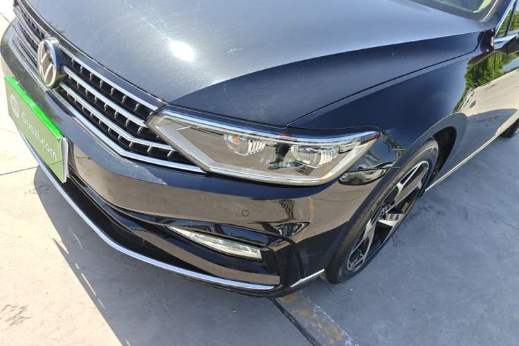 Used Volkswagen Magotan 2023 2 Million Units Limited Edition 330TSI DSG Leading Version Left Front Headlight