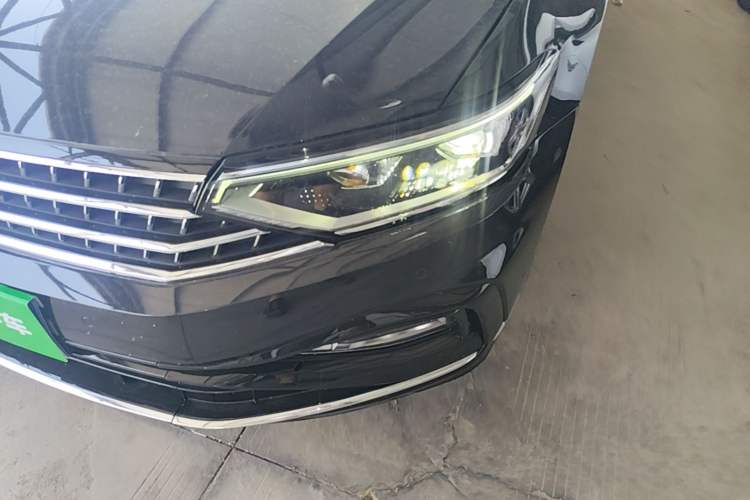 Used Volkswagen Magotan 2023 2 Million Units Limited Edition 330TSI DSG Leading Version Left Front Headlight