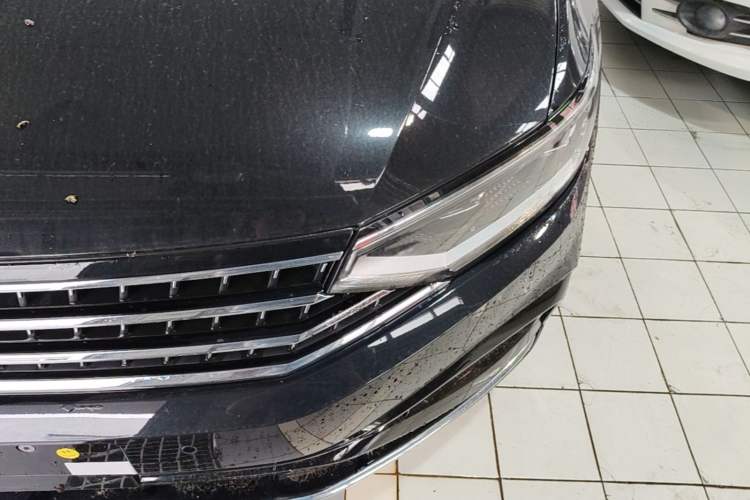 Used Volkswagen Magotan 2023 2 Million Units Commemorative Edition 330TSI DSG Luxury Version Left Front Headlight