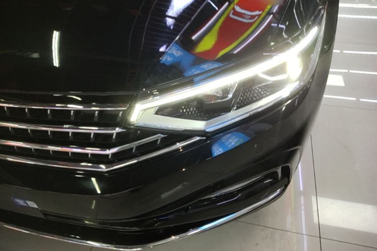 Used Volkswagen Magotan 2023 2 Million Units Limited Edition 330TSI DSG Leading Version Left Front Headlight