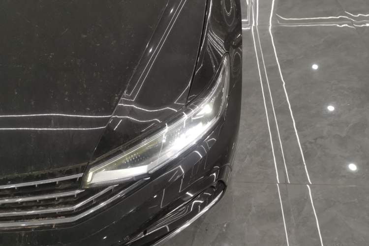 Used Volkswagen Magotan 2023 2 Million Units Limited Edition 330TSI DSG Leading Version Left Front Headlight