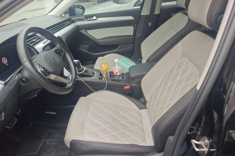 Used Volkswagen Magotan 2023 2 Million Units Commemorative Edition 330TSI DSG Luxury Version Left Front Seat