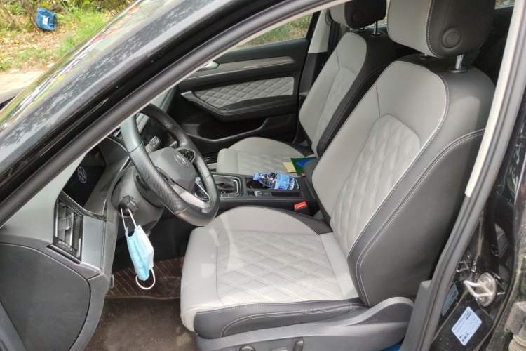 Used Volkswagen Magotan 2023 2 Million Units Limited Edition 330TSI DSG Leading Version Left Front Seat