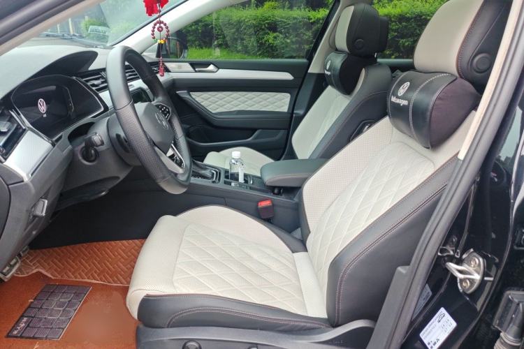 Used Volkswagen Magotan 2023 2 Million Units Commemorative Edition 330TSI DSG Luxury Version Left Front Seat