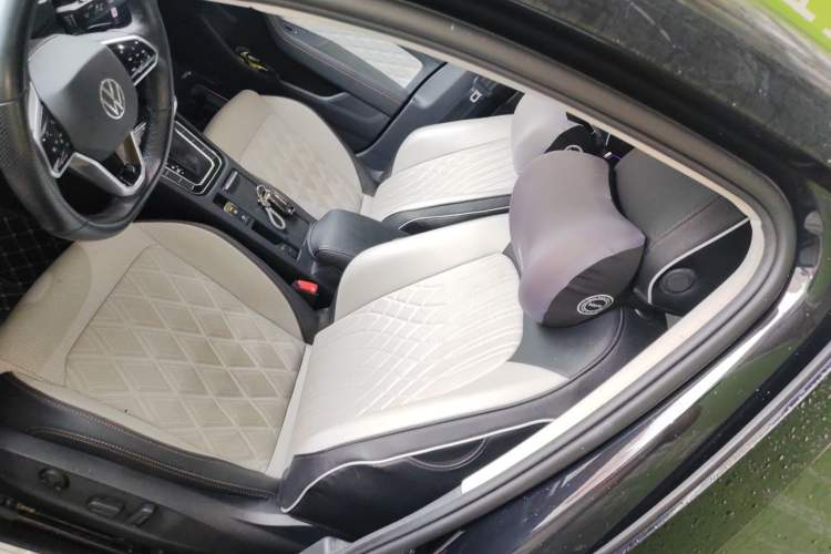 Used Volkswagen Magotan 2023 2 Million Units Commemorative Edition 330TSI DSG Luxury Version Left Front Seat