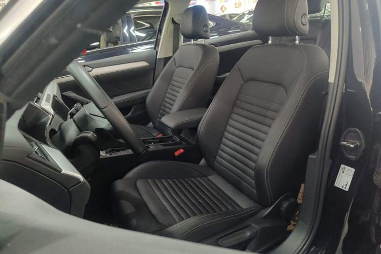 Used Volkswagen Magotan 2023 2 Million Units Limited-Edition 280TSI DSG Comfort Version Left Front Seat