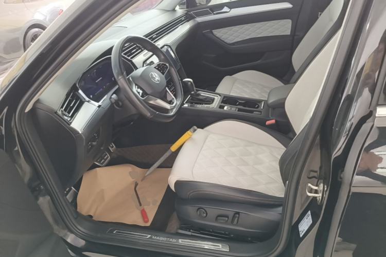Used Volkswagen Magotan 2023 2 Million Units Commemorative Edition 330TSI DSG Luxury Version Left Front Seat