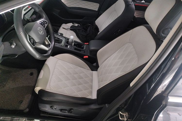 Used Volkswagen Magotan 2023 2 Million Units Commemorative Edition 330TSI DSG Luxury Version Left Front Seat