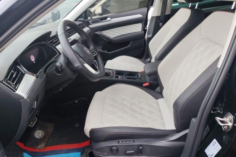 Used Volkswagen Magotan 2023 2 Million Units Limited-Edition 380TSI DSG Flagship Version Left Front Seat
