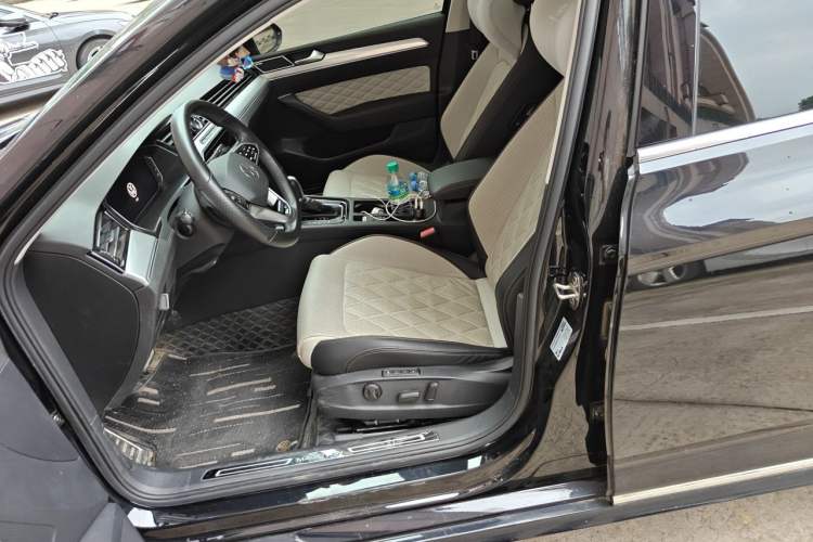 Used Volkswagen Magotan 2023 2 Million Units Limited-Edition 380TSI DSG Flagship Version Left Front Seat