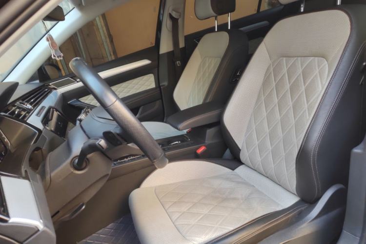 Used Volkswagen Magotan 2023 2 Million Units Commemorative Edition 330TSI DSG Luxury Version Left Front Seat