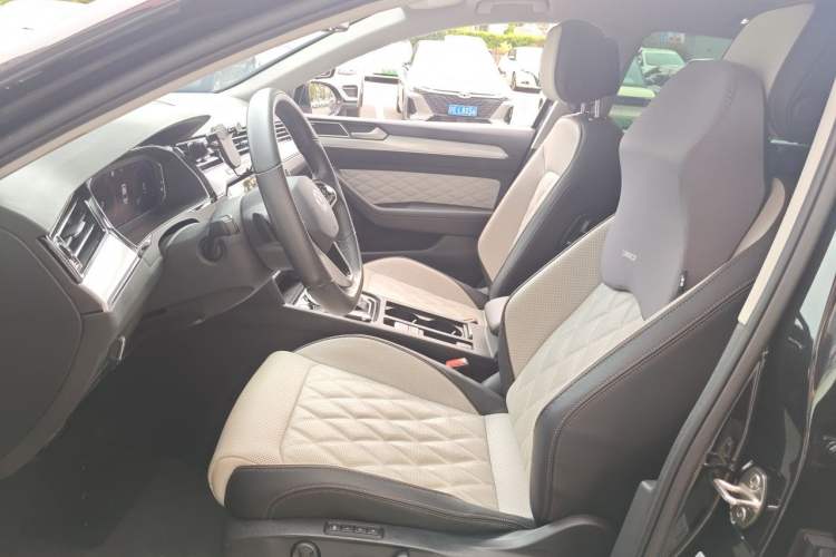 Used Volkswagen Magotan 2023 2 Million Units Limited-Edition 380TSI DSG Flagship Version Left Front Seat