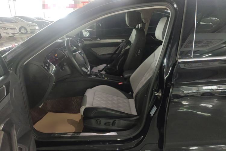 Used Volkswagen Magotan 2023 2 Million Units Limited Edition 280TSI DSG Leading Version Left Front Seat
