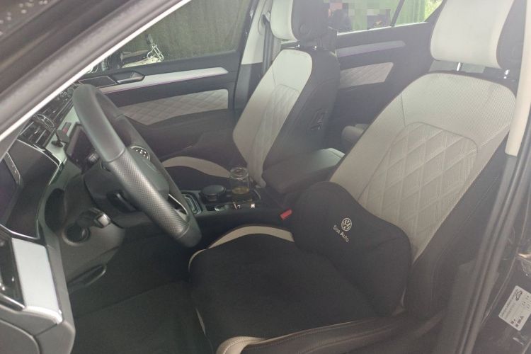 Used Volkswagen Magotan 2023 2 Million Units Commemorative Edition 330TSI DSG Luxury Version Left Front Seat