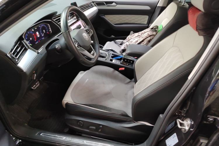 Used Volkswagen Magotan 2023 2 Million Units Commemorative Edition 330TSI DSG Luxury Version Left Front Seat