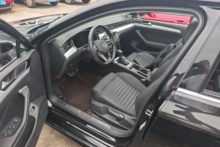 Used Volkswagen Magotan 2023 2 Million Units Limited-Edition 280TSI DSG Comfort Version Left Front Seat