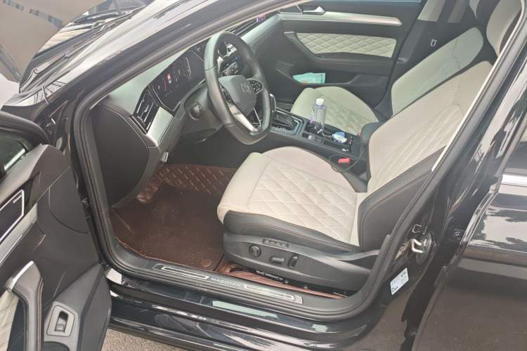 Used Volkswagen Magotan 2023 2 Million Units Limited-Edition 380TSI DSG Flagship Version Left Front Seat
