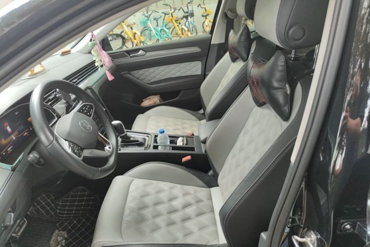 Used Volkswagen Magotan 2023 2 Million Units Limited Edition 330TSI DSG Leading Version Left Front Seat