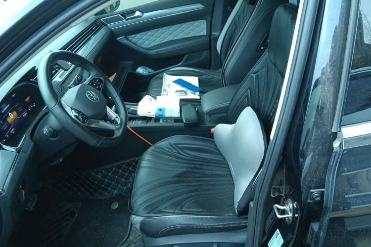 Used Volkswagen Magotan 2023 2 Million Units Limited Edition 330TSI DSG Leading Version Left Front Seat