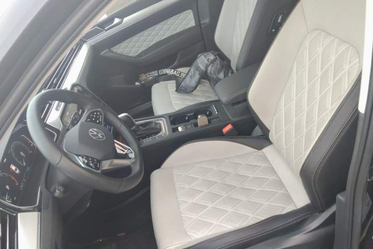 Used Volkswagen Magotan 2023 2 Million Units Limited-Edition 380TSI DSG Flagship Version Left Front Seat