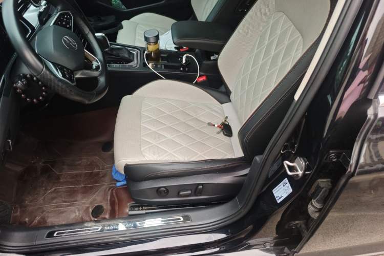 Used Volkswagen Magotan 2023 2 Million Units Commemorative Edition 330TSI DSG Luxury Version Left Front Seat