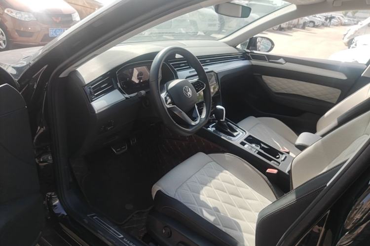 Used Volkswagen Magotan 2023 2 Million Units Limited Edition 330TSI DSG Leading Version Left Front Seat