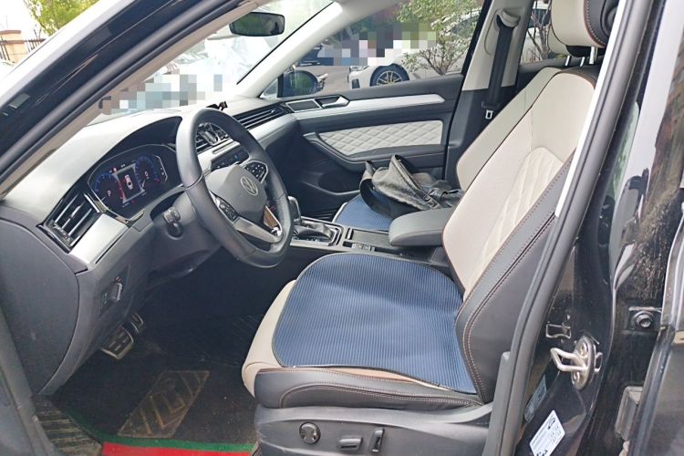 Used Volkswagen Magotan 2023 2 Million Units Commemorative Edition 330TSI DSG Luxury Version Left Front Seat