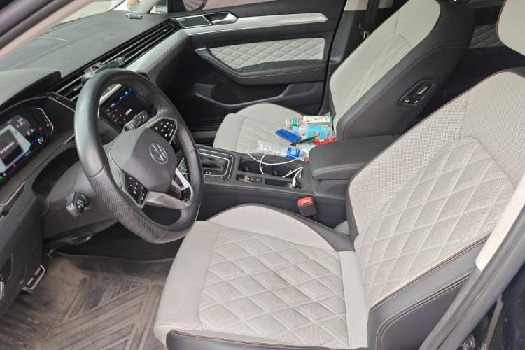 Used Volkswagen Magotan 2023 2 Million Units Limited-Edition 380TSI DSG Flagship Version Left Front Seat
