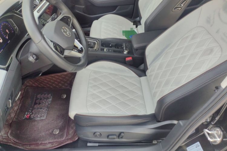 Used Volkswagen Magotan 2023 2 Million Units Limited Edition 330TSI DSG Leading Version Left Front Seat